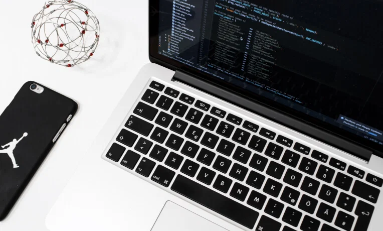 8 innovative design ideas to make your resume pop